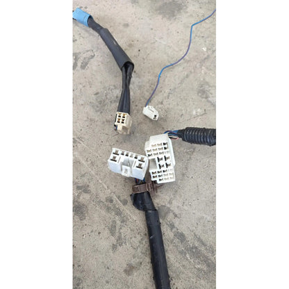 Arnes Conector Convertidor Corriente Voltaje Cabina Hino 300