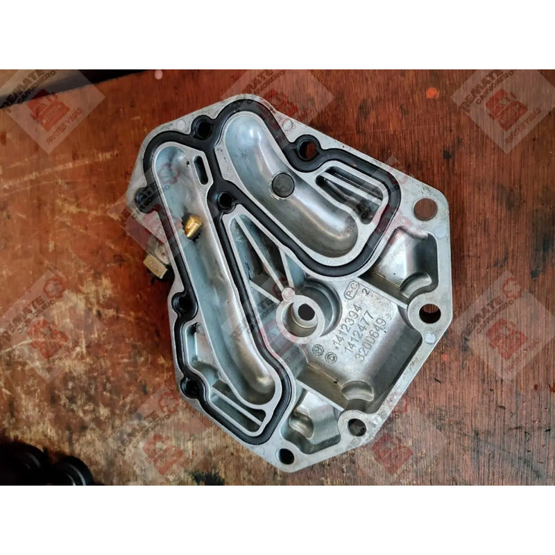 Tapa Cubierta Enfriador De Aceite Motor Mercedes Benz Om 904
