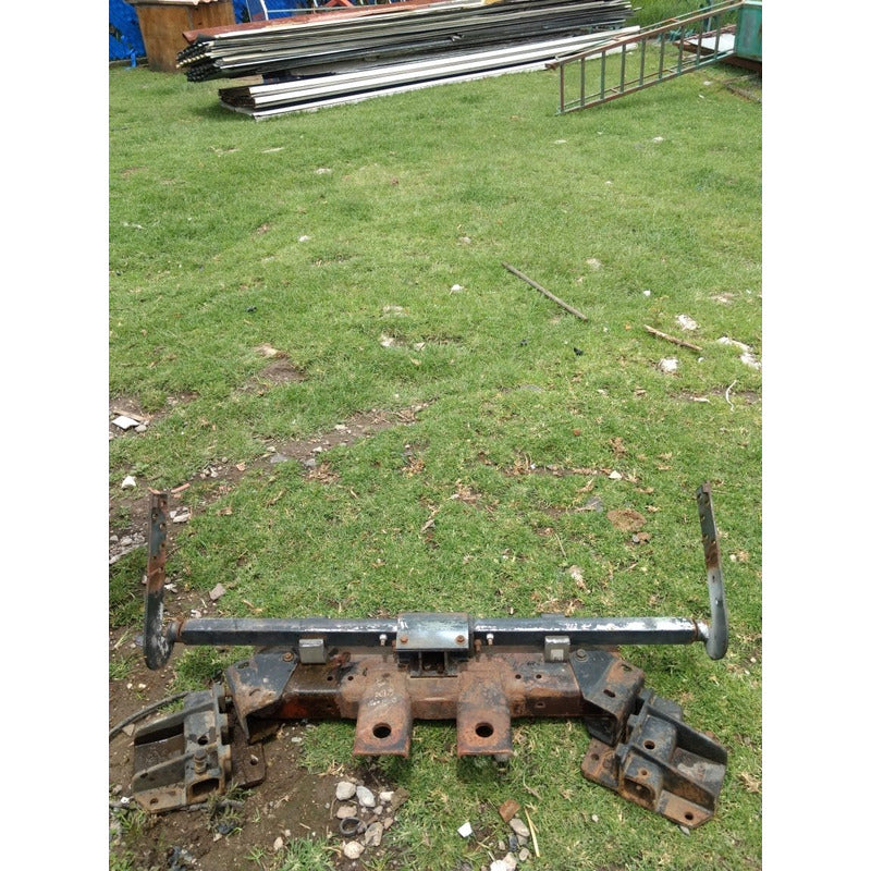 Soporte Delantero Volvo  Radiador Cofre