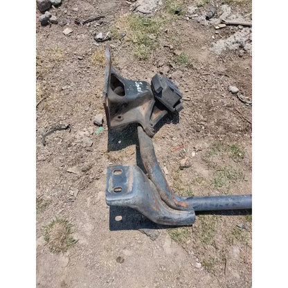Soporte De Motor A Chasis Isuzu 4hk1 450 Año 2010