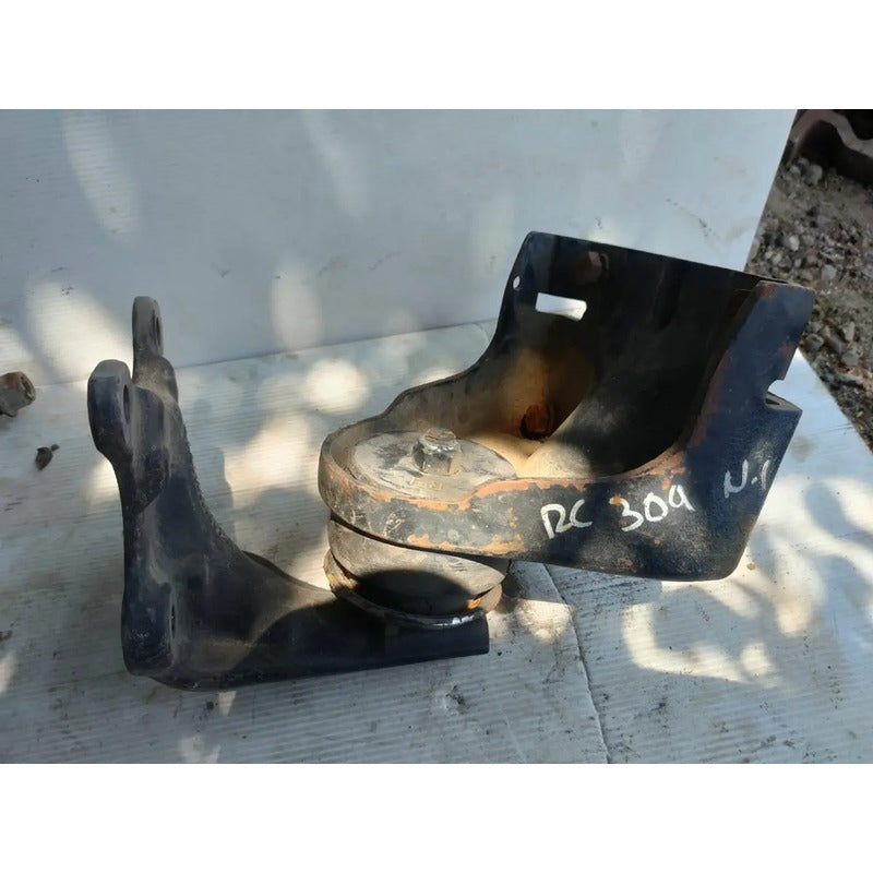Soporte Lateral Motor Mercedes Benz Om 906 Autobus Derecho