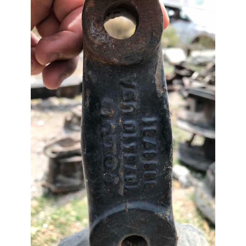 Percha Volvo Eje Delantero Trasera Original Tipo Cruz