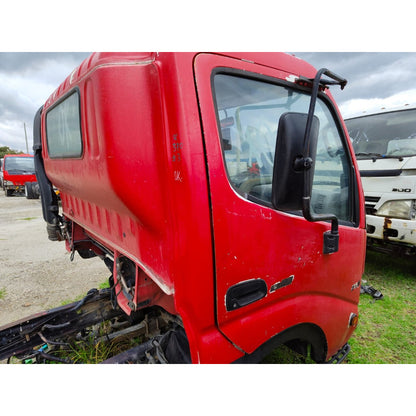 Cabina Hino 300 816 716