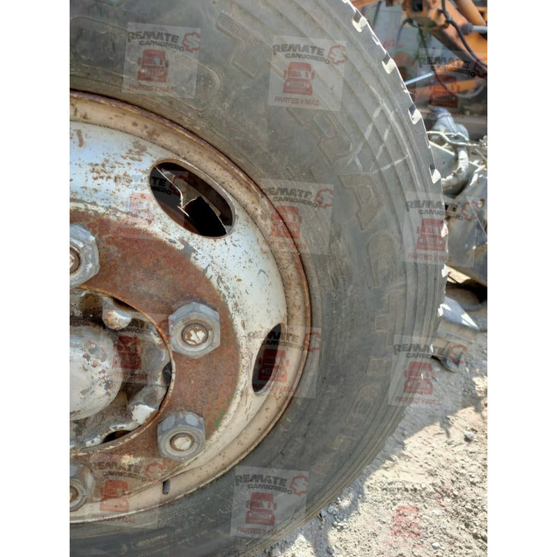Llanta Michelin Lt215/85/r16  3/4 De Vida