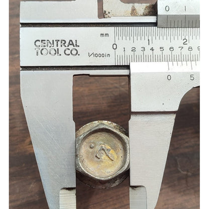 Tornillo Toma Agua Motor Hino 300 816 716 2 Pz