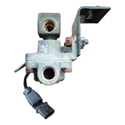 Valvula Repartidora Aire Frenos Conector Hyundai Hd120 Gris