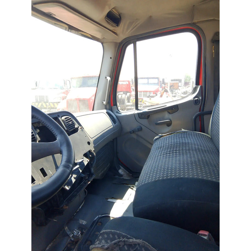 Cabina Cofre Freightliner M2 Año 2009