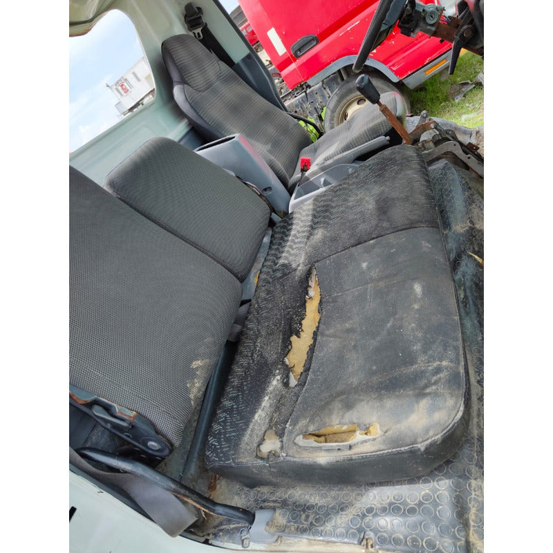 Isuzu Elf 400 450 500 Cabina Detalle