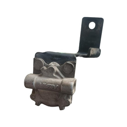 Válvula Repartidora Presión Liquido Frenos Isuzu Elf 300 200