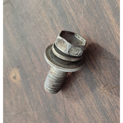 Tornillo Bomba Agua Motor Hino 300 816 716 5 Pz