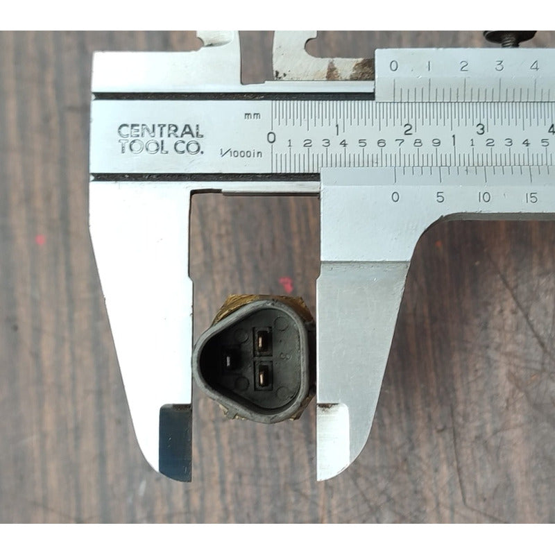 Sensor Toma Agua Hino 300 816 716