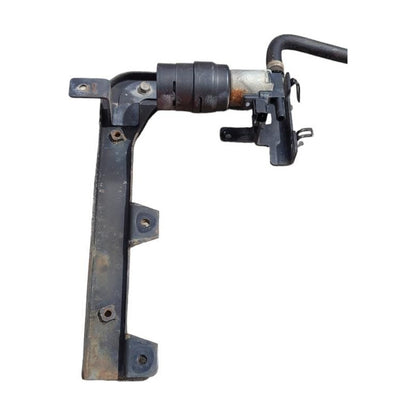 Soporte Base Válvula Vacio Freno Escape Isuzu Elf 500