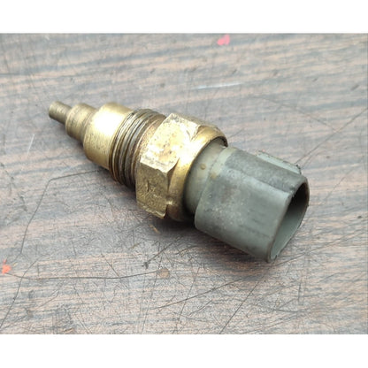 Sensor Toma Agua Hino 300 816 716