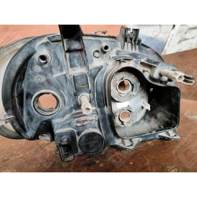 Faro Unidad Freightliner Columbia M2