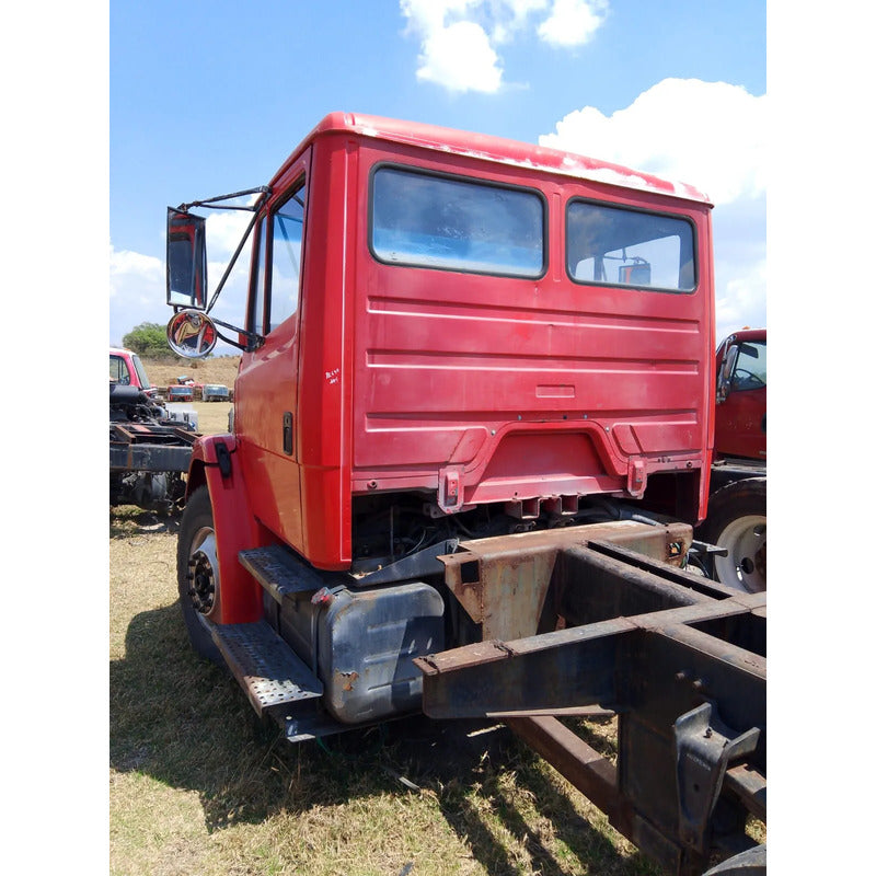Cofre Cabina Freightliner Fl70 Fl 70 Año 2002