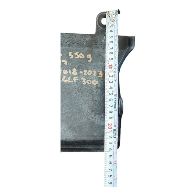 Moldura Salpicadera Lodera Isuzu Elf 300 2018-2023 Gris