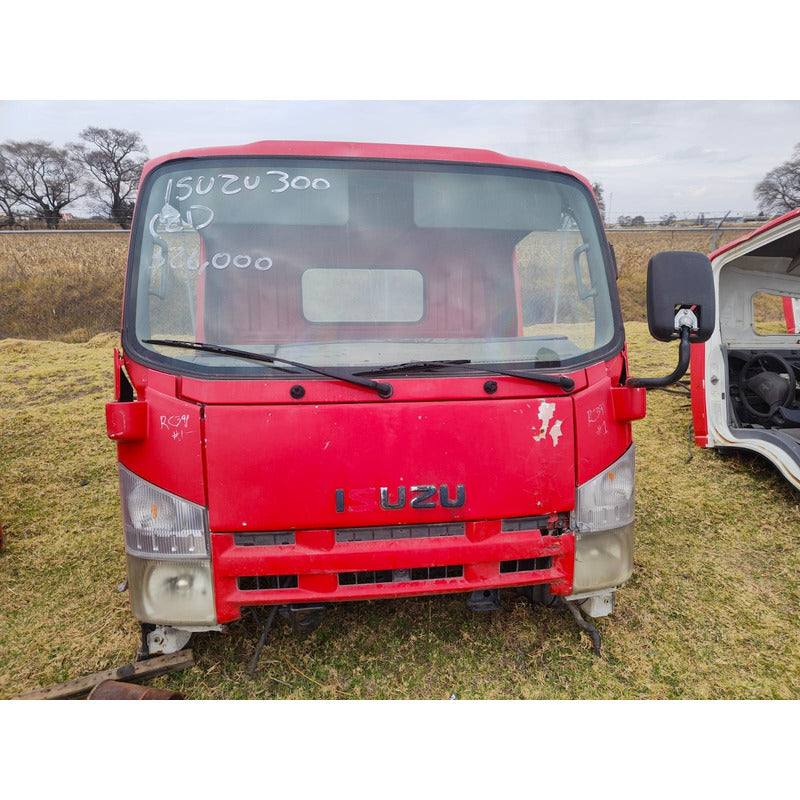 Cabina Isuzu Elf 300 Año 2010