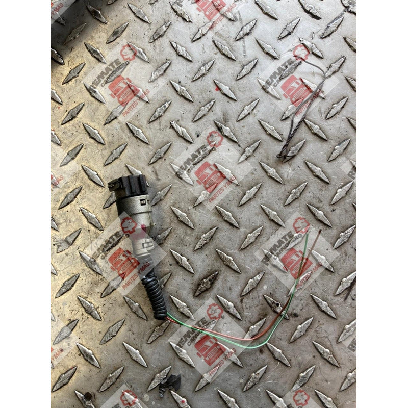Conector Valvula Distribuidora Motor Mercedes Benz Om 906
