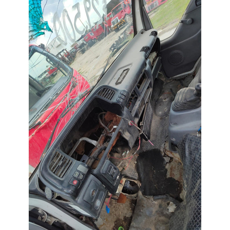 Isuzu Elf 450 Año 2007 Cabina