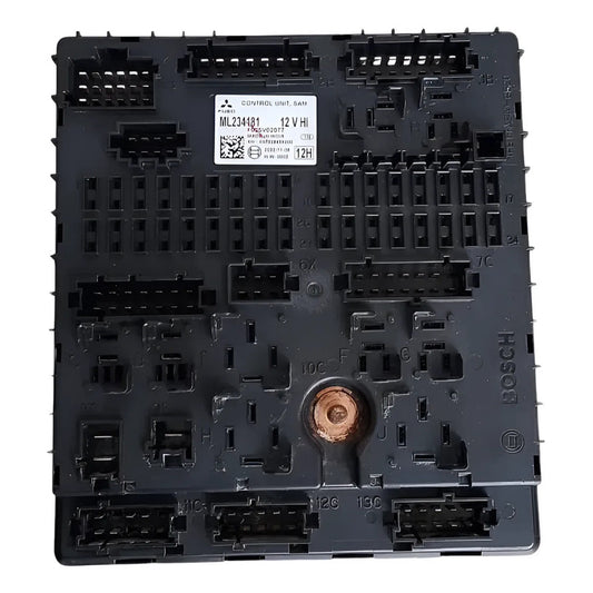 Caja Fusibles Freightliner Fl360 715 917 2021 Motor 4p10 Sam