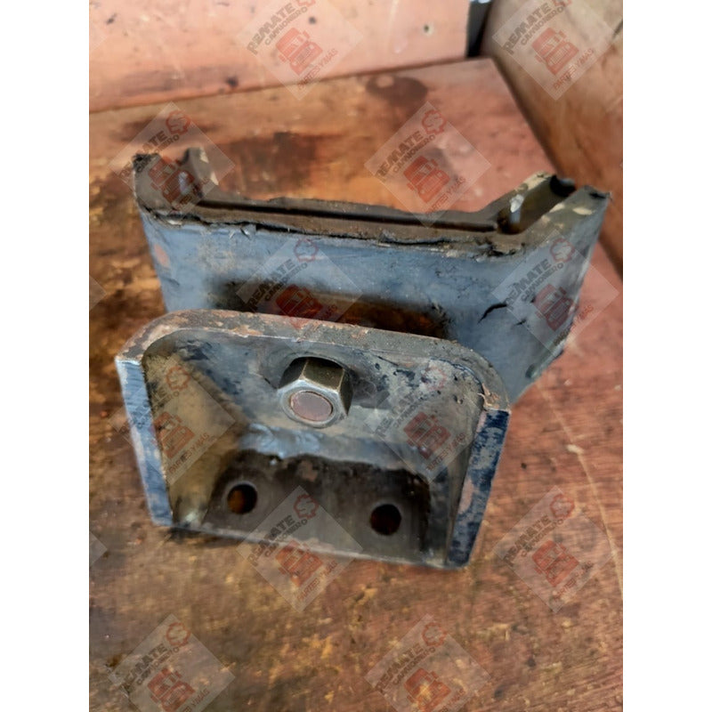 Soporte Coraza Motor Cummins Isb Freightliner Fl70 Par