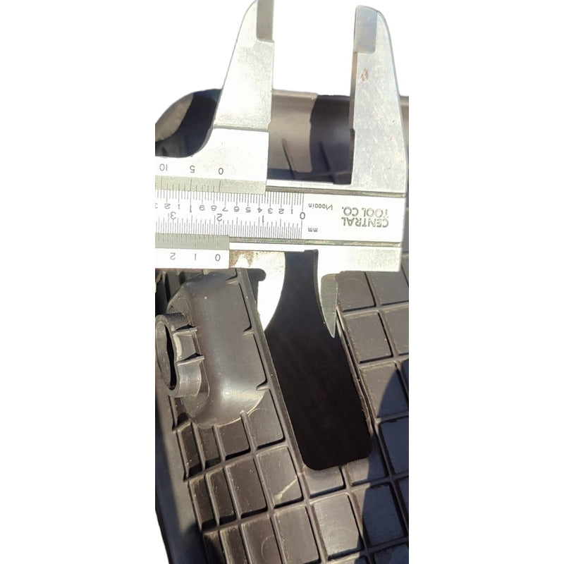 Cubierta Plastico Cinturon  Cabina Freightliner M2 Piloto