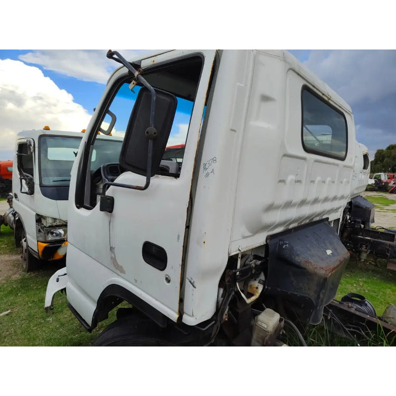 Cabina Isuzu Elf 450 Año 2007 Transparente