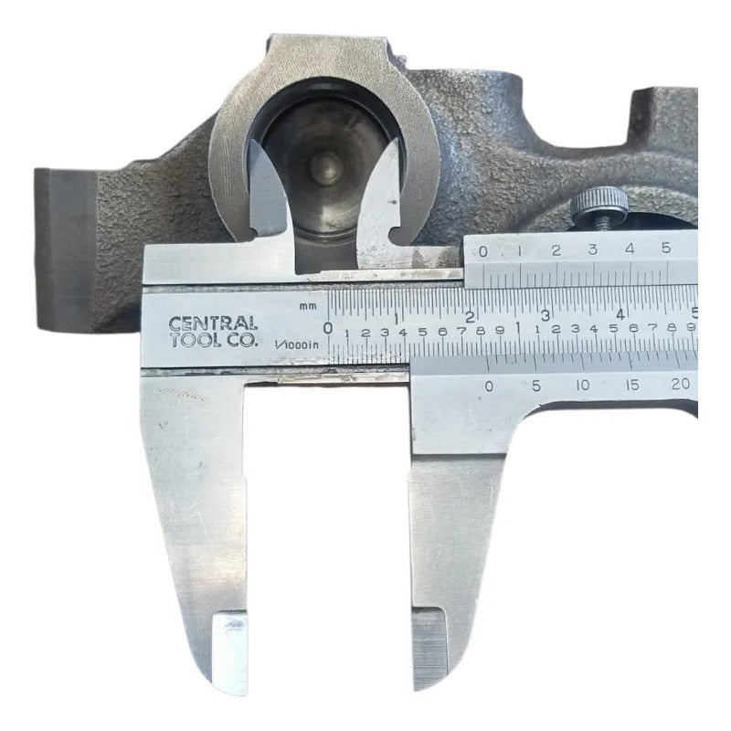 Chumacera Cabeza Motor 4hk1-okl650 Isuzu Elf 500 Año 2022 Plateado