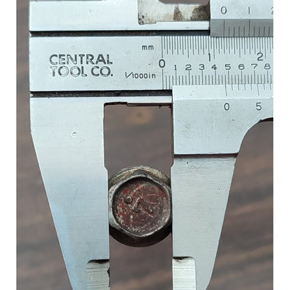 Perno Tornillo Bomba Agua Motor Hino 300 816 716