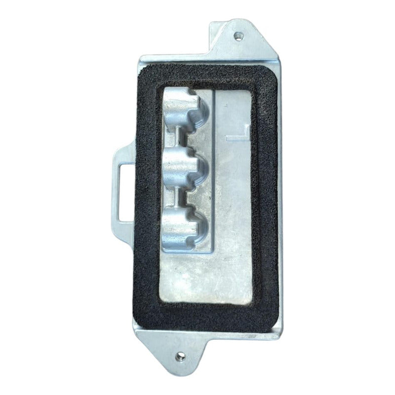 Base Soporte Tubos Liquido Frenos Isuzu 300 2018-2023