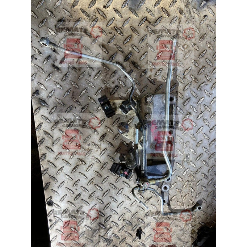 Soporte Base Riel De Inyectores Motor Hino N04c 300 716 816