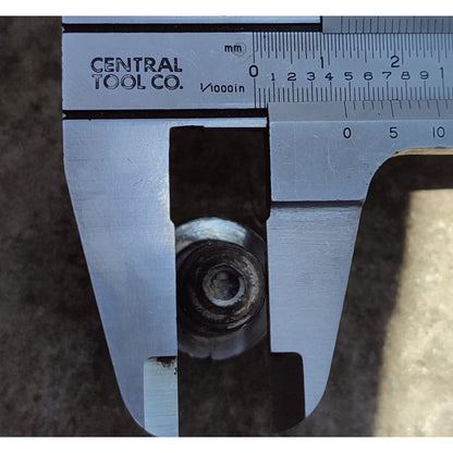 Tornillo Coraza Motor Isuzu Elf 300 200  5 Piezas