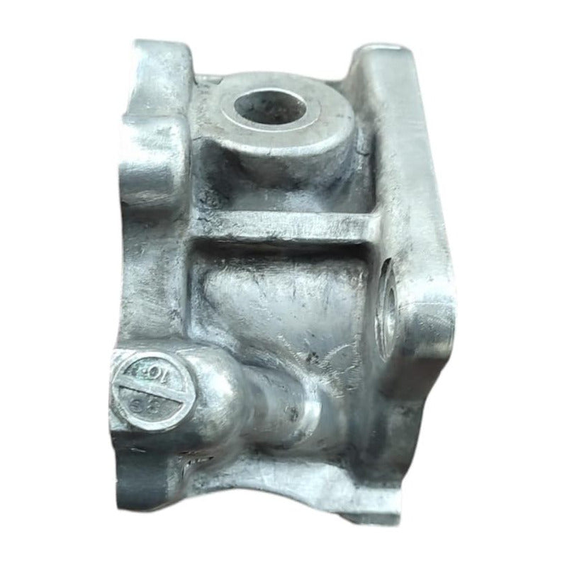 Base Soporte Tubo Agua Caja De  Termostato Hino 816 716 300
