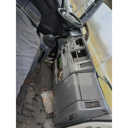 Cabina Isuzu Elf 300 Año 2011