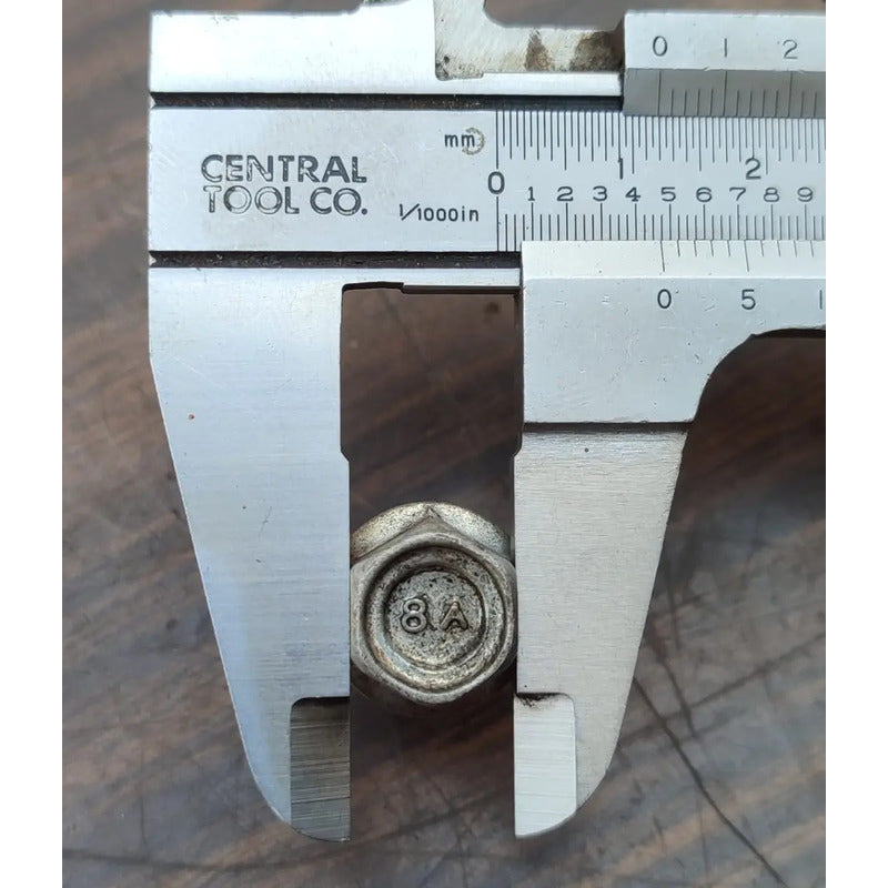 Tornillo Tapa Inferior Transmisión  Isuzu Elf 400 450 7 Pz