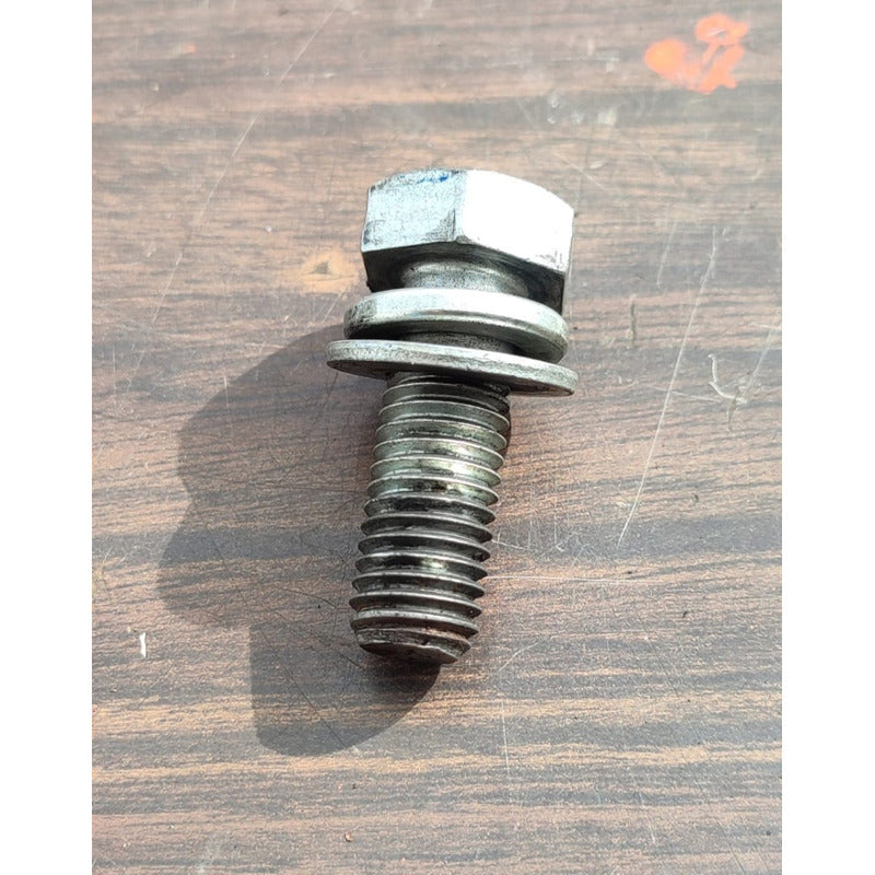 4 Tornillos Coraza Motor Hino 300 816 716 Rondana
