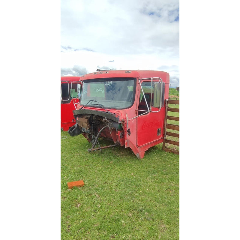 Cabina Kenworth T300 T370 Año 2001