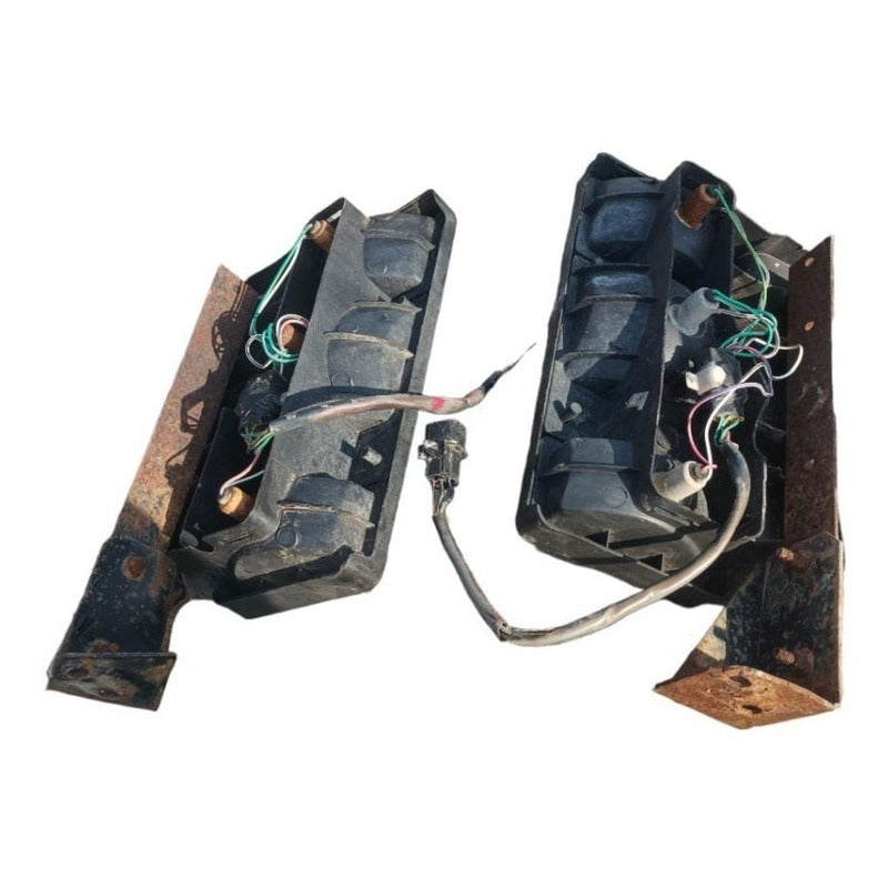 Calaberas Cuartos Traseros Sterling 360 Freightliner Par