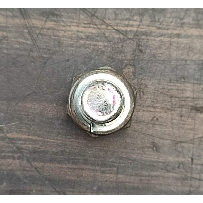 Tornillo Coraza Motor Kubota V2203 Carrier Tuerca 8 Piezas