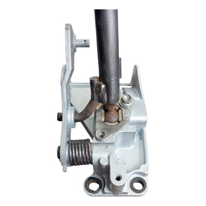 Base Soporte Palanca Selectora Cambios Isuzu 500 2022
