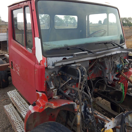 Cabina Freightliner  Fl80 Fl70 Año 2003