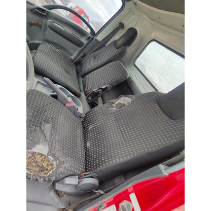 Cabina Isuzu Elf 500 600 Año 2010