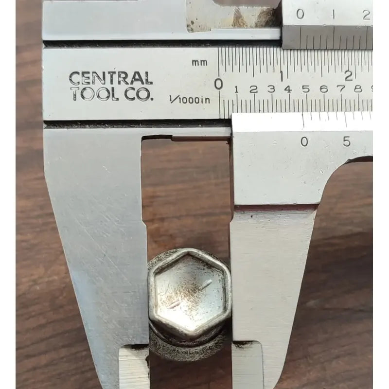 Tornillo Bomba Agua Motor Hino 300 816 716 5 Pz