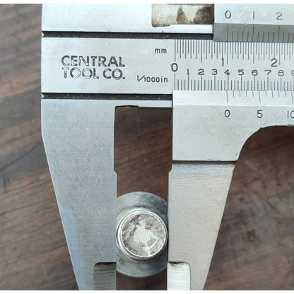 8 Tornillo Tapa Cubierta Transmisión  Isuzu Elf 400 450 500