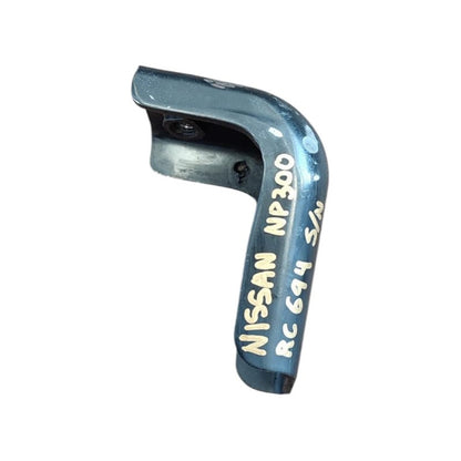 Soporte Postenfriador Nissan Diesel Frontier Np300 Cabstar Plateado