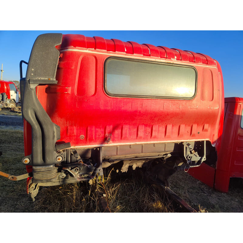 Cabina Hino 300 716 816 2011