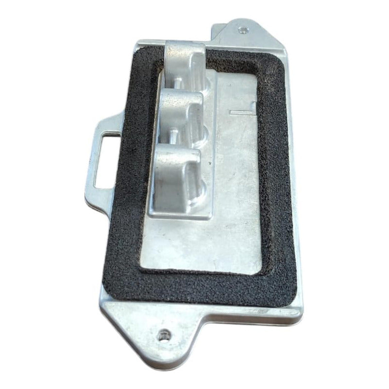 Base Soporte Tubos Liquido Frenos Isuzu 300 2018-2023