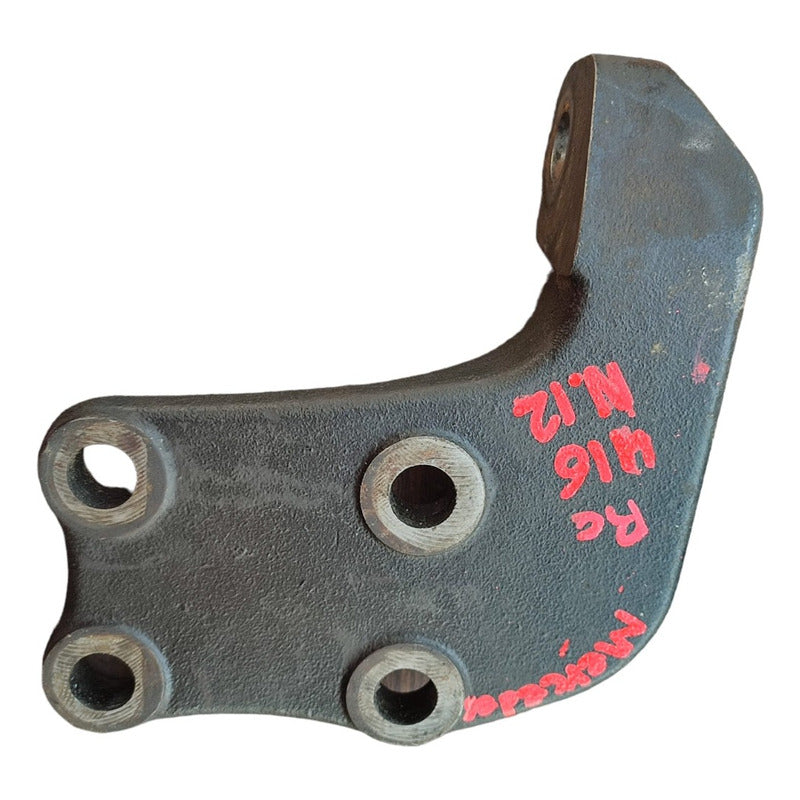 Soporte Coraza Motor Mercedes Benz Om 904 906 Freightliner