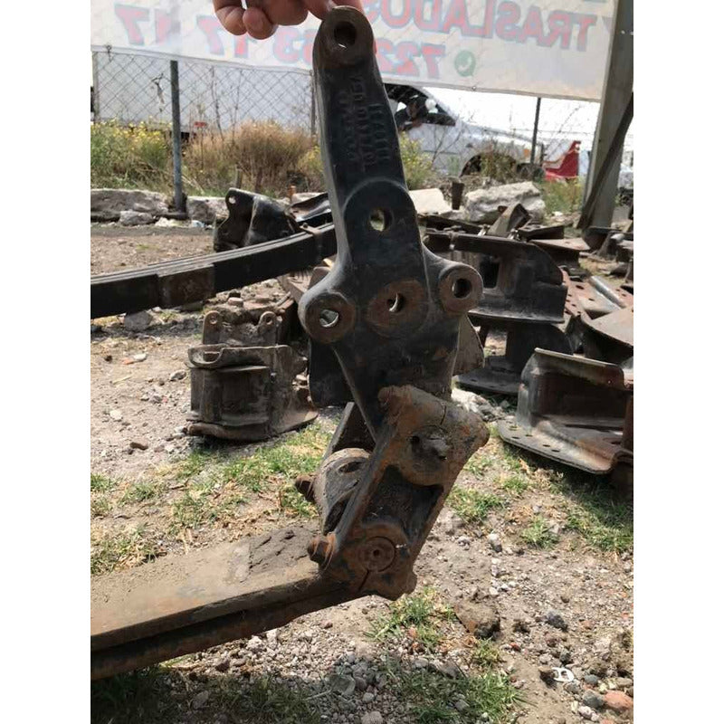 Percha Volvo Eje Delantero Trasera Original Tipo Cruz