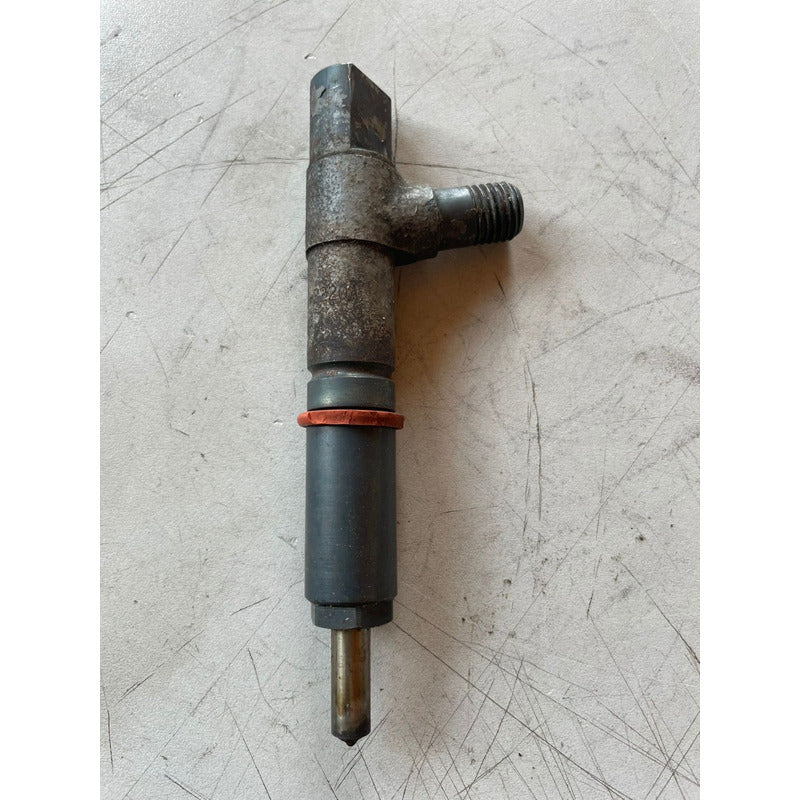 Inyector Motor Kubota V2203 Sujetador
